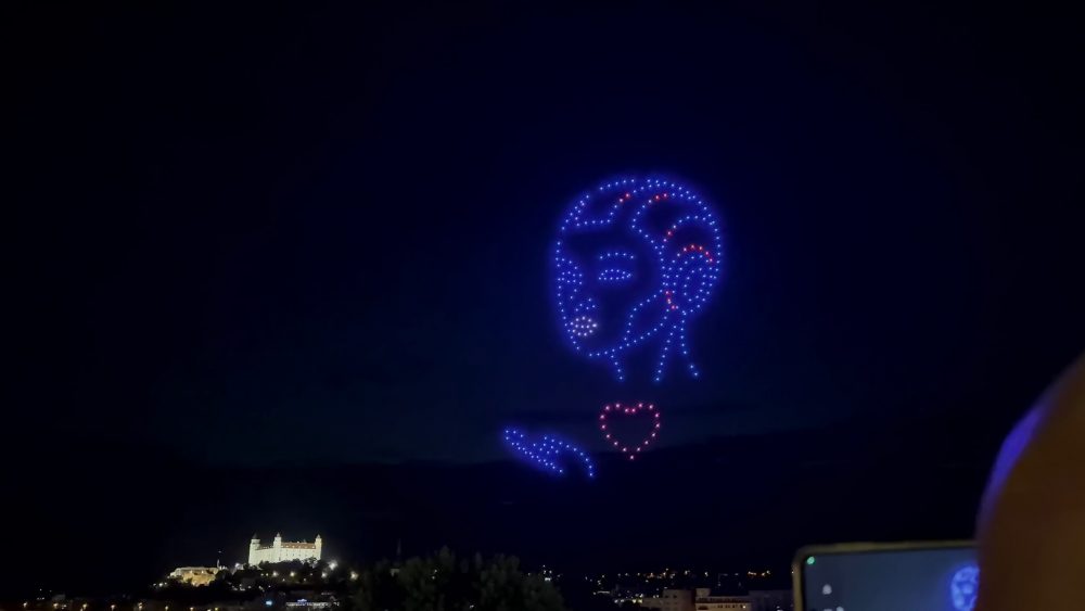Pražská Metropole zažije dronovou show: Samsung velkolepě odstartuje prodej nových zařízení Galaxy